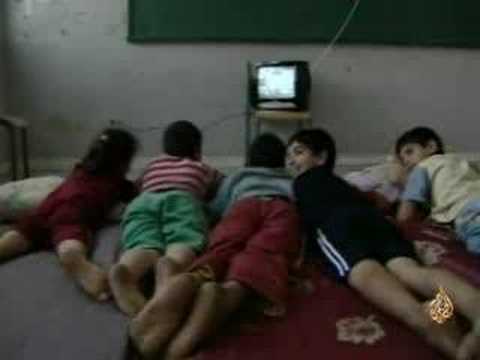 اللاجئون والنازحون يتقاسمون المعاناة في مخيم البداوي