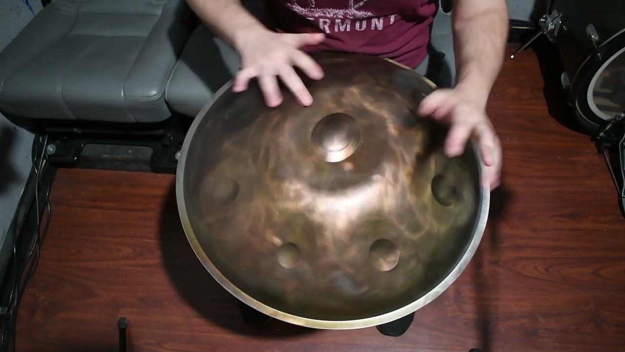 Hamsa Handpans - D Magic Voyage 8 *ember steel*