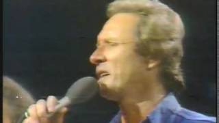 Music - 1979 - Mel Tillis - Ruby Dont Take Your Love To Town - Sung Live At Austin City Limits