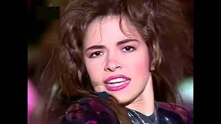 Video thumbnail of "GLORIA TREVI | Satisfecha (Un, Dos, Tres - España) 1993"