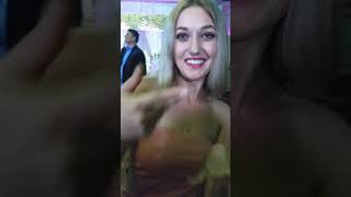 San Diego blonde Girl Dancing / شقراء ترقص على اغنية تعال