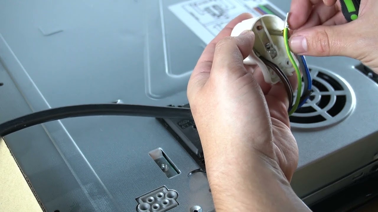 Siemens Induction Hob iQ300 EH675FFC1E - How to Make a Plug for 230V | Plug Preparation for 230V