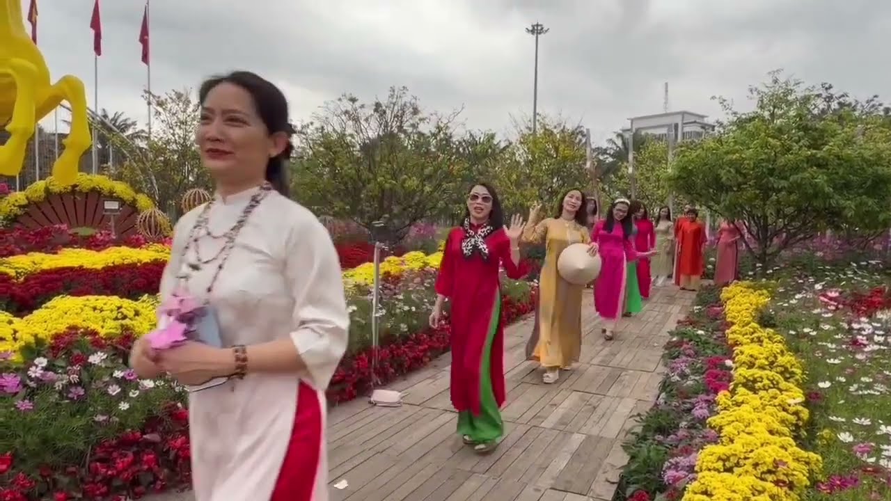 Vui vui ngày đầu xuân Bính Ngọ, rồi mình cũng già ns Vũ Thành An