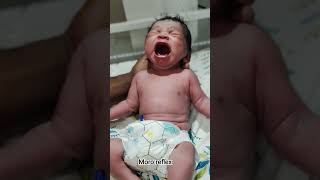 part (2) Moro reflex #cutebaby #viralvideo #littlebaby #newbornbaby #drmother#baby