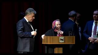 Манипуляция СМИ о встрече Грудинина и Бабы Вали Манипуляция СМИ о встрече Грудинина и Бабы Вали