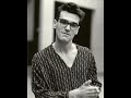 (Rare) Morrissey reviews top songs of 1987 on Janice Long's radio show