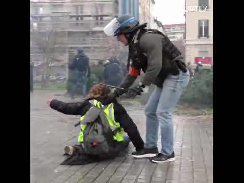 Жесткие задержания "Желтых Жилетов"