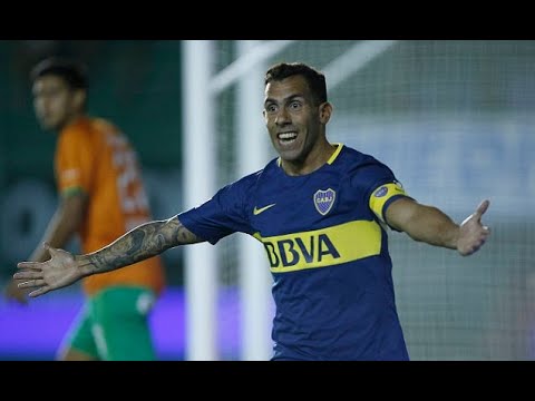 Carlos Tevez suffers an injury in a prison yard kickabout - YouTube