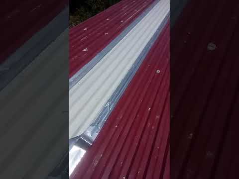 Video: Metal karolar için çatı vidası