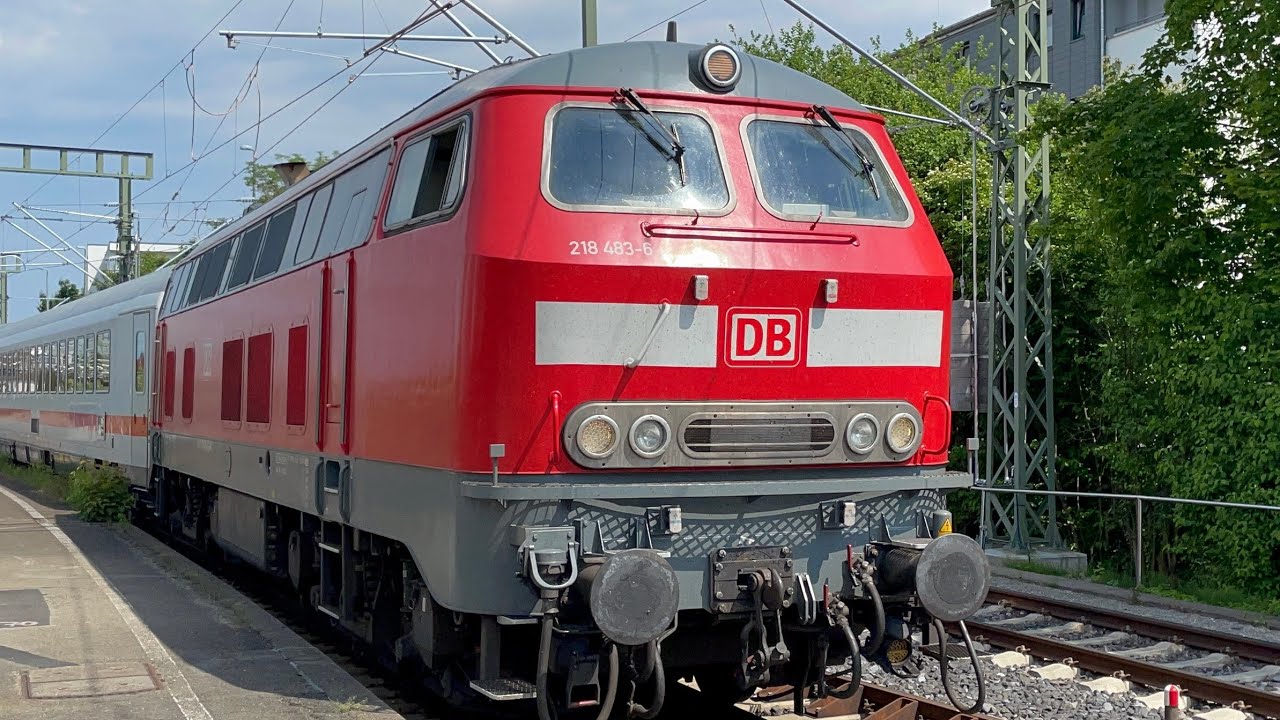 Zugverkehr im Bahnhof Friedrichshafen Stadt mit Br 218(+Motorstart), 628 und mehr
