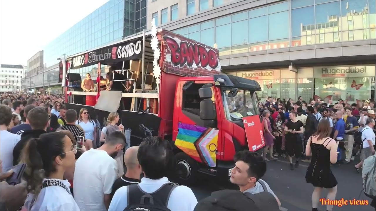 Berlin carnival 2023 Part 2| berlin Indiawaale performance #berlincarnival #carnival #triangleviews