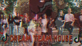 Hotline Dream Team House