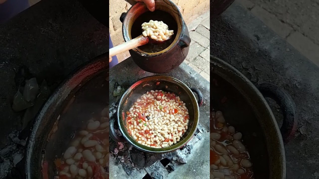 Vamos a disfrutar de frijoles blancos con nopales del campo 🫘🌶️🧅🍅