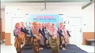 Tari Manuk Dadali Siswi MTs Darul Ulum