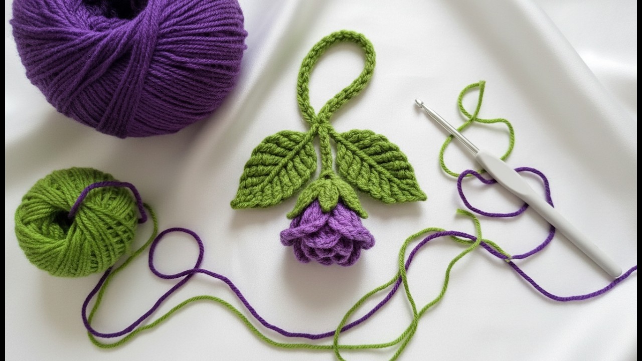 🌼 How to Crochet a Three Petal Flower Keychain  Simple Flower Tutorial  Hoya Crochet