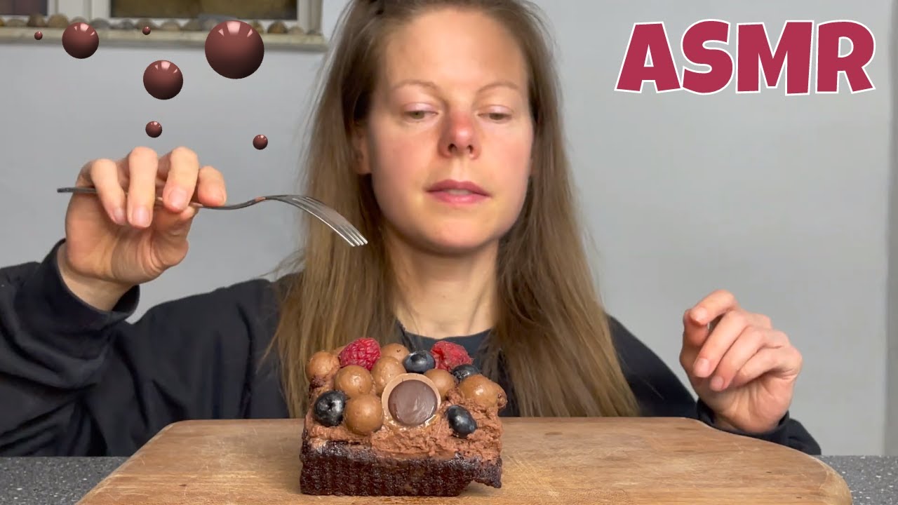 CHOCOLATE CAKE MUKBANG 먹방 | NO TALKING I ASMR REAL EATING SOUNDS - YouTube