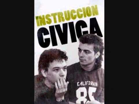Watch the video for La chica tartamuda