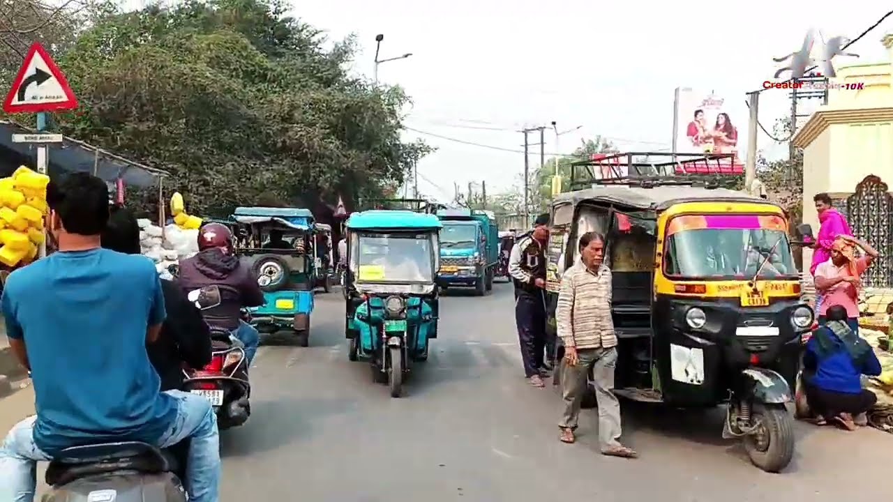 বহরমপুর গঙ্গার ব্রিজের নিচে বড়বাজার একটা এখানে সবকিছু পাওয়া যায় বহরমপুর ওভারব্রিজের নিচে ভাগীরথী 