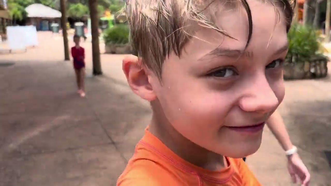 Perdi meu irmão mais novo no Hot Park, e agora? / Rio Quente 