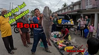 Download Lagu SETIAP HARI ADA MONSTER BEM DI KERAMBIT MP3