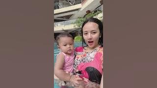 Berenang pakai daster