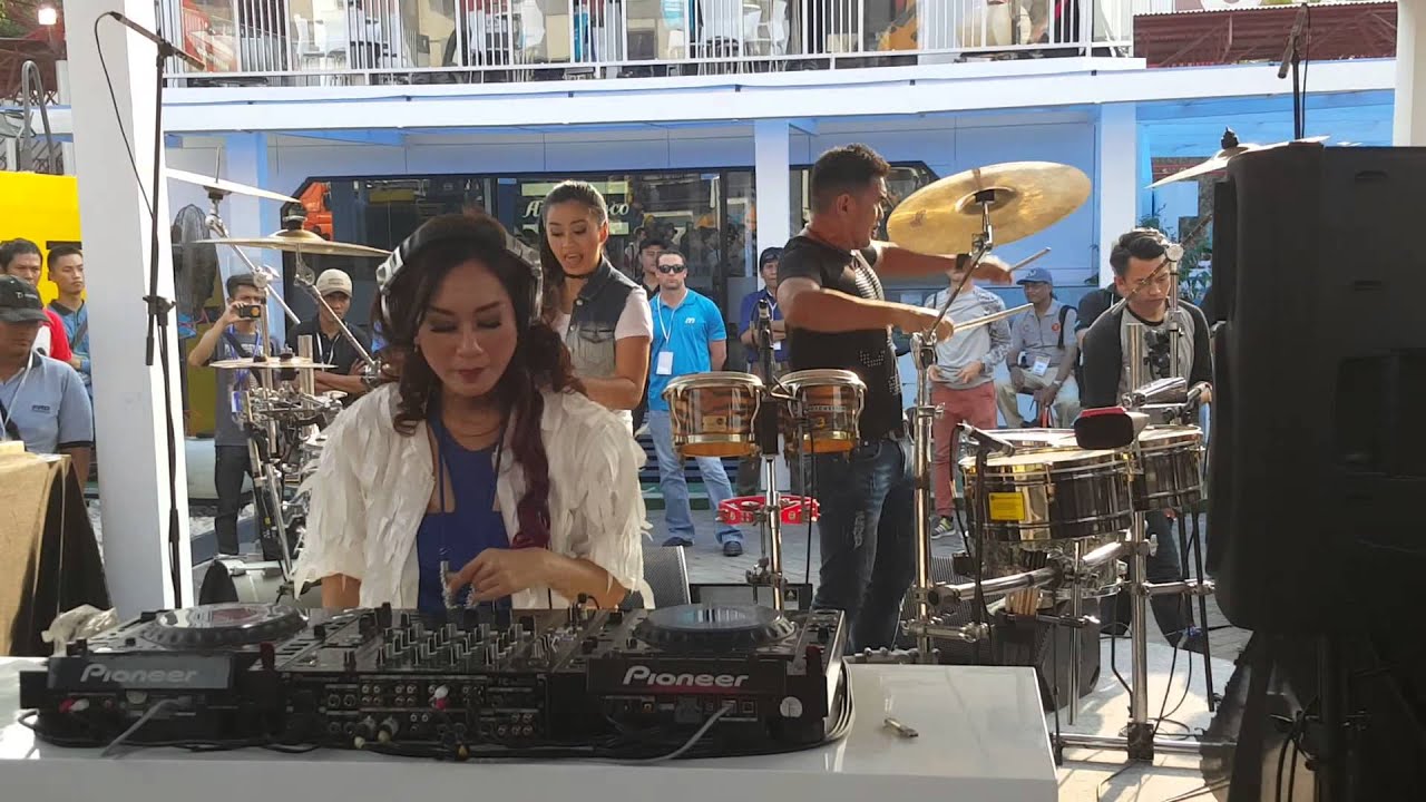 Rizuka Featuring with duo percussion - YouTube