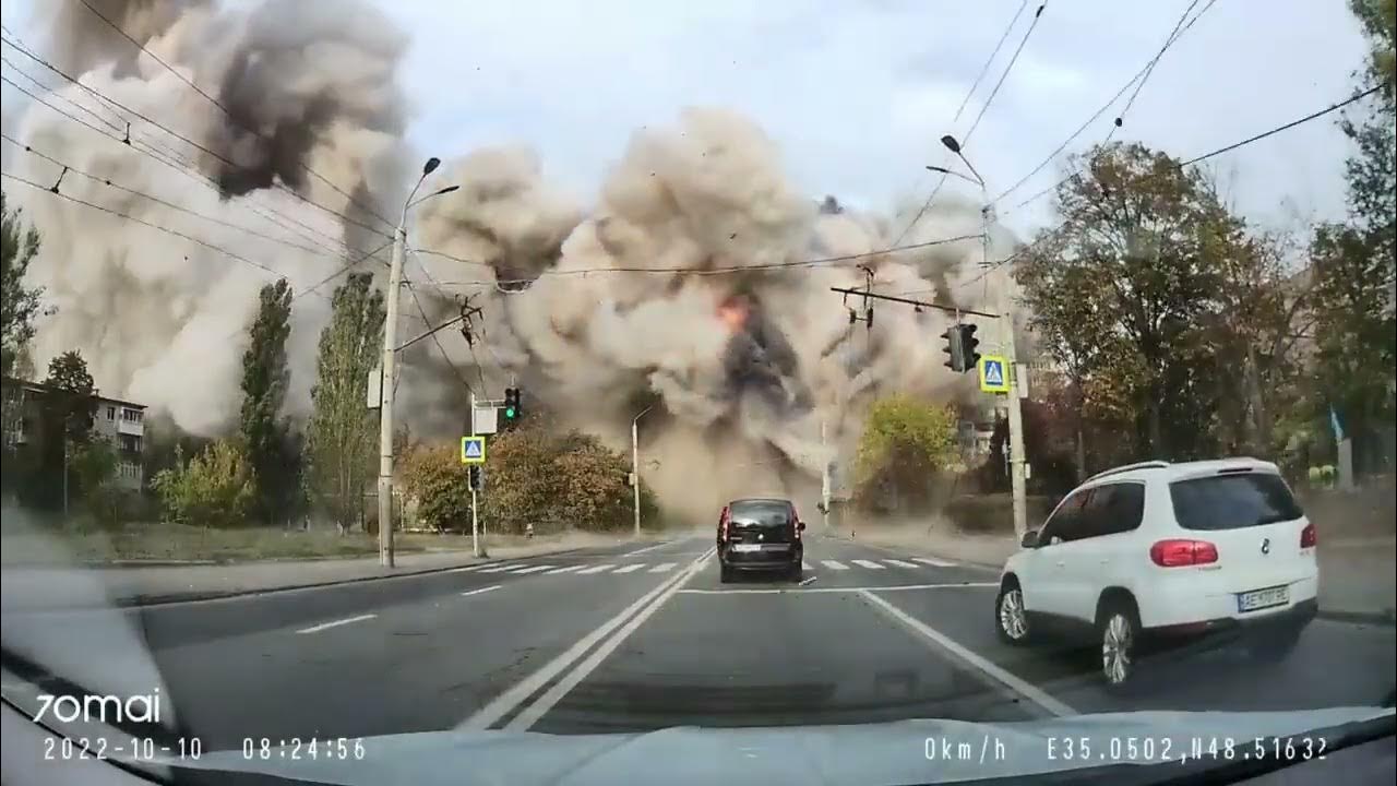 Удар по украинским городам. Взрыв бомбы.
