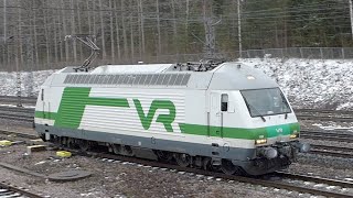 VET 11886 Tampere - Ilmalan ratapiha ohittaa Käpylän 20.4.2024. by Myslikulho TV 101 views 5 days ago 31 seconds