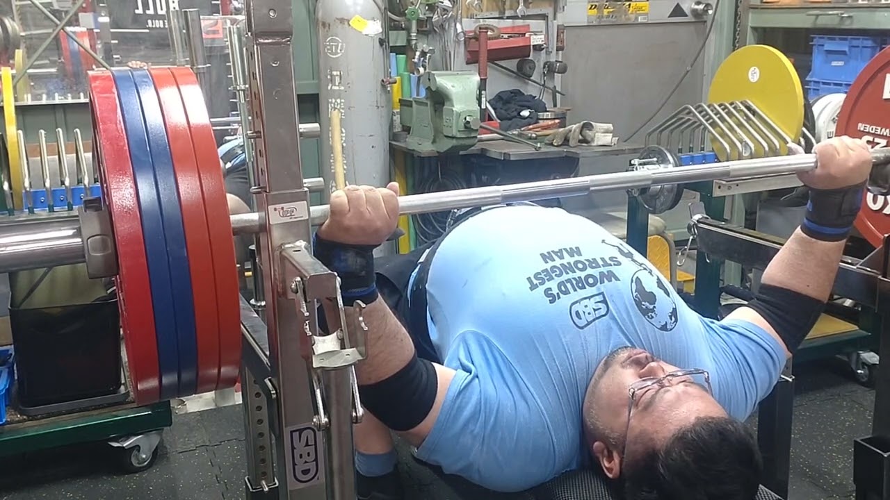 ベンチプレス 250kg - YouTube