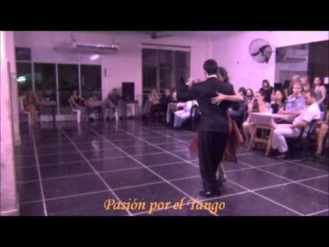 VERONICA VAZQUEZ y ALEJANDRO BERON bailando AQUELLA PRINCESITA en FLOREAL MILONGA
