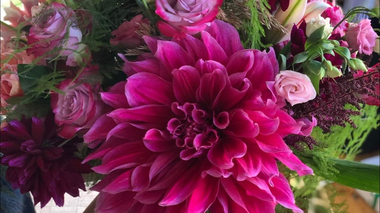 Buchet mare cu Dalii spectaculoase. Tutorial pas cu pas