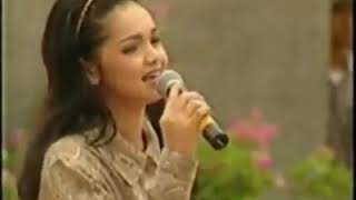 Siti Nurhaliza Dan Ziana Zain Berduet Sewaktu Muda Mudi