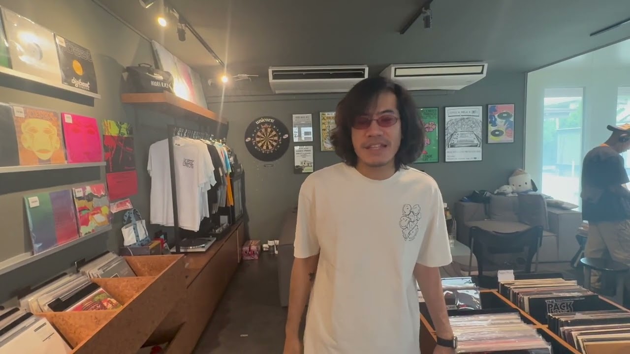 バンコクのDJの溜まり場MORERICE RECORDに潜入