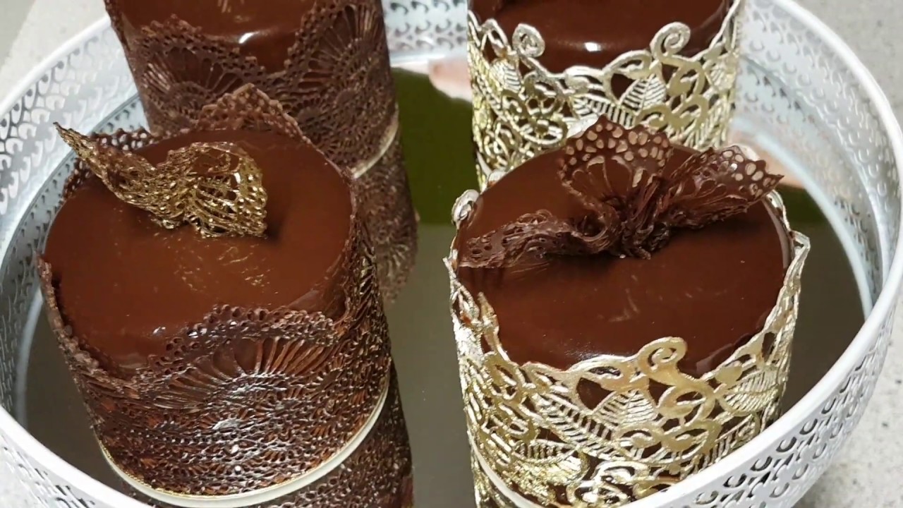 SOBREMESA GELADA / Luzia Oliveira