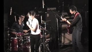 Blonde Redhead live at Congress Theater | &quot;In An Expression of the Inexpressible&quot;