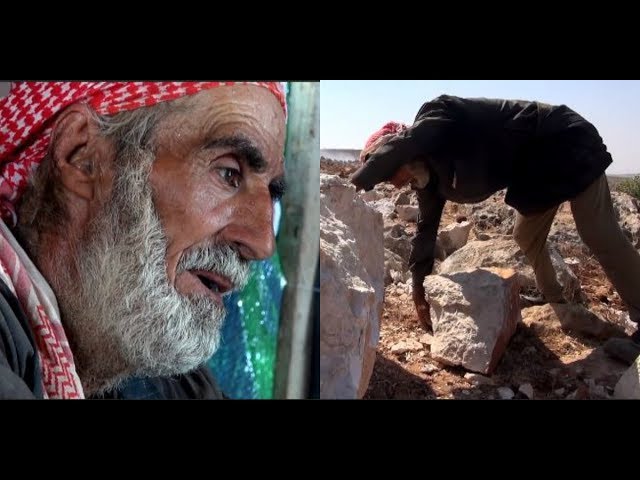 نازح سوري سبعيني يكسر الصخور لتوفير لقمة العيش