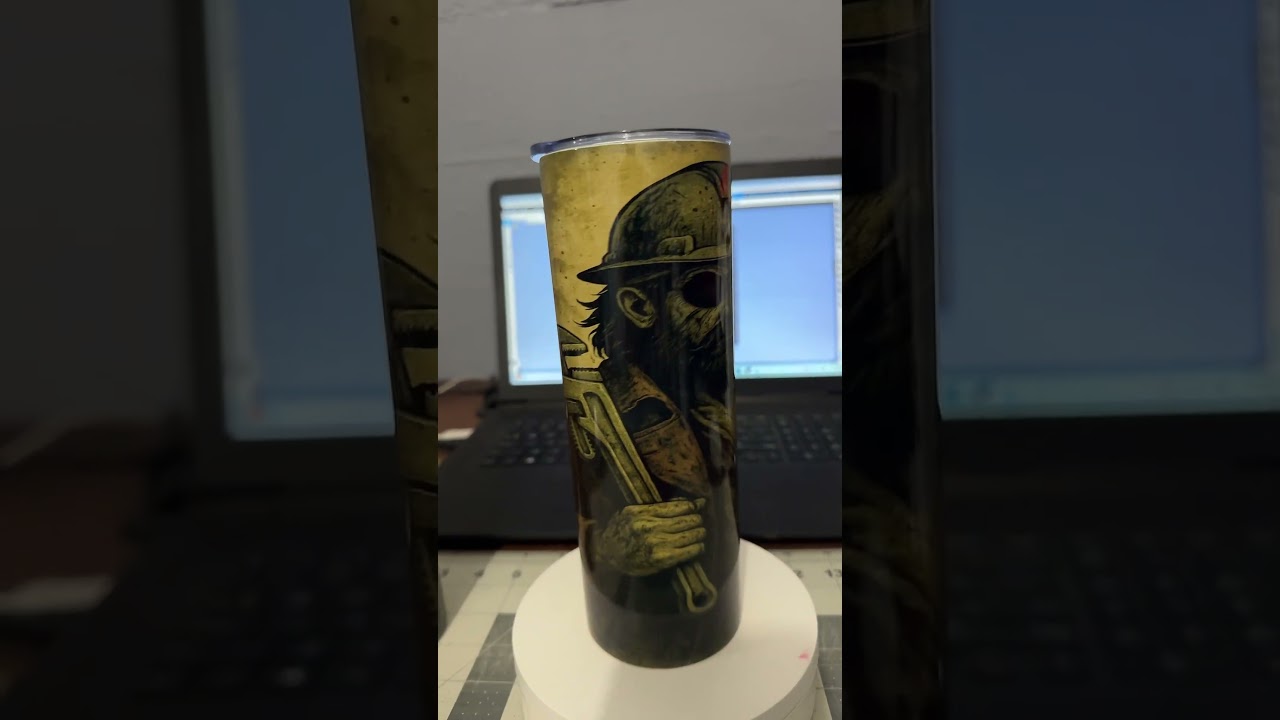 Creating tumblers with the help of AI 