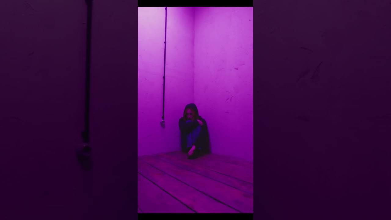 ✨Se você já foi chamado(a) de fraco(a) por sentir demais… essa música é pra você.”✨