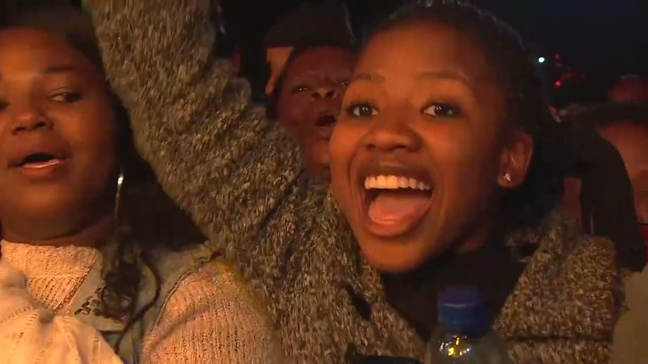 (Live) Oliver Mtukudzi ft Waje Africa day concert, Newtown Johannesburg, 2016