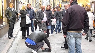 The Three Shell Game, Gambling scam in Stockholm "Gamla Stan" Part 2