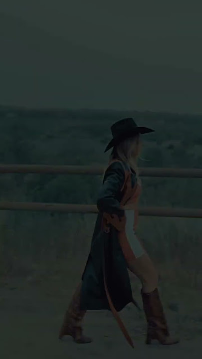 FREE LEGGING ON LAUNCH DAY