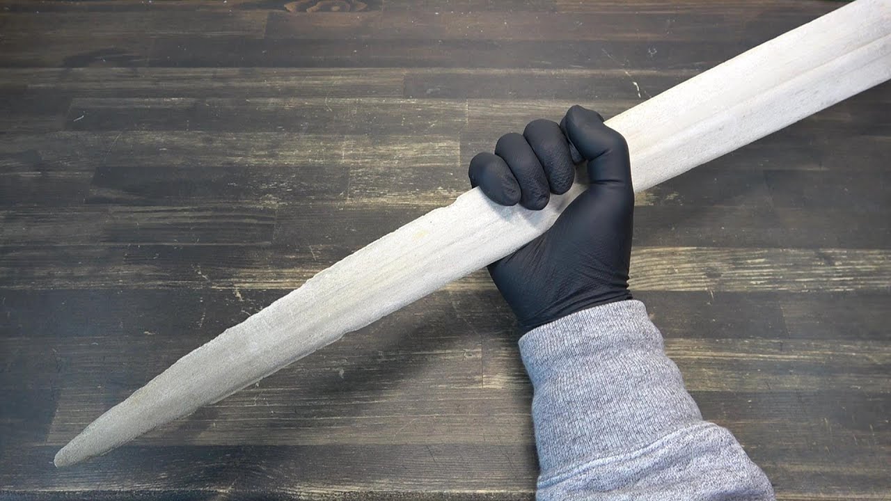 メカジキの吻を磨いて包丁にした結果 - YouTube