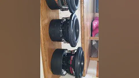 Sundown x8 v3 vs Memphis audio mojo 8 vs skar audio 8inch wpofer side.by side look