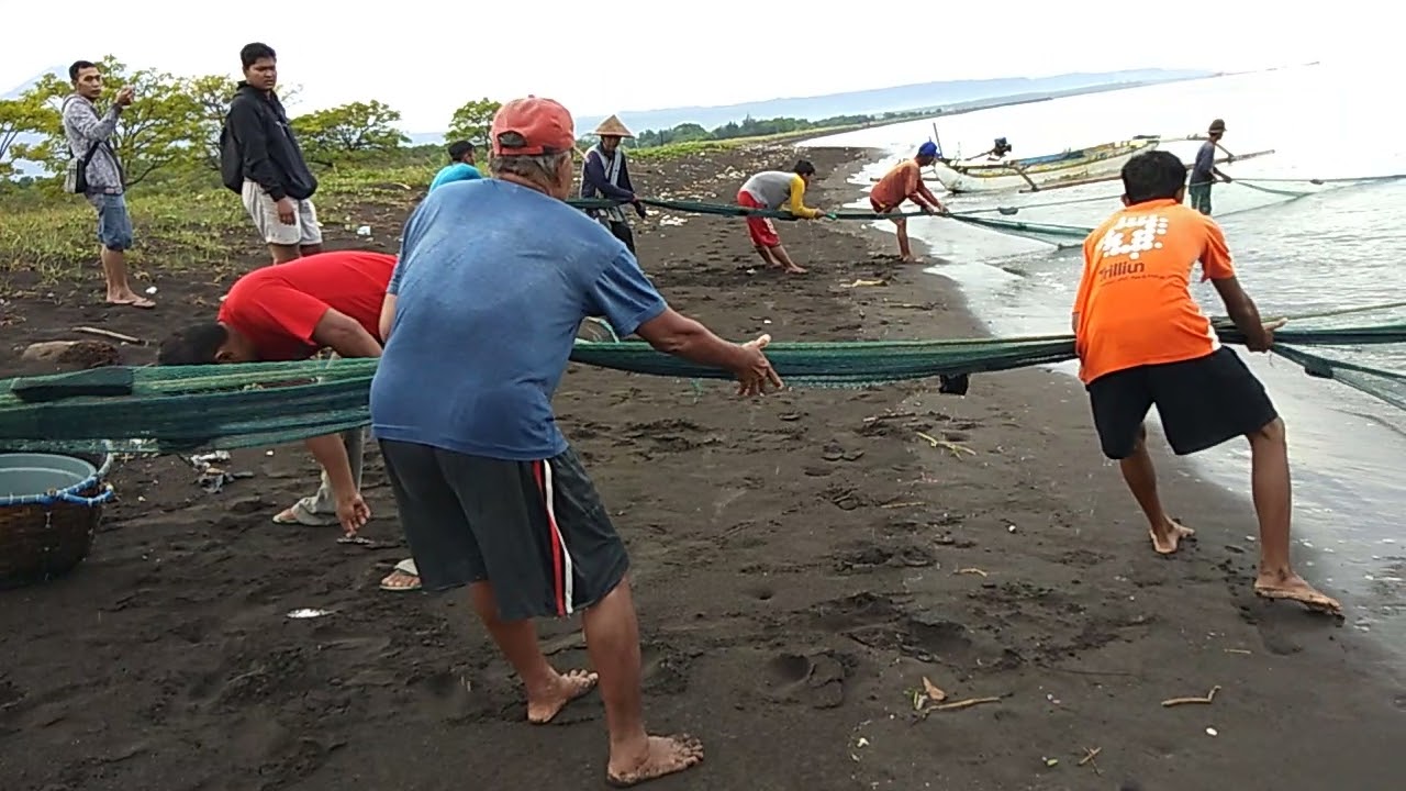 Menikmati jalan - jalan sore di pulau Santen Banyuwangi