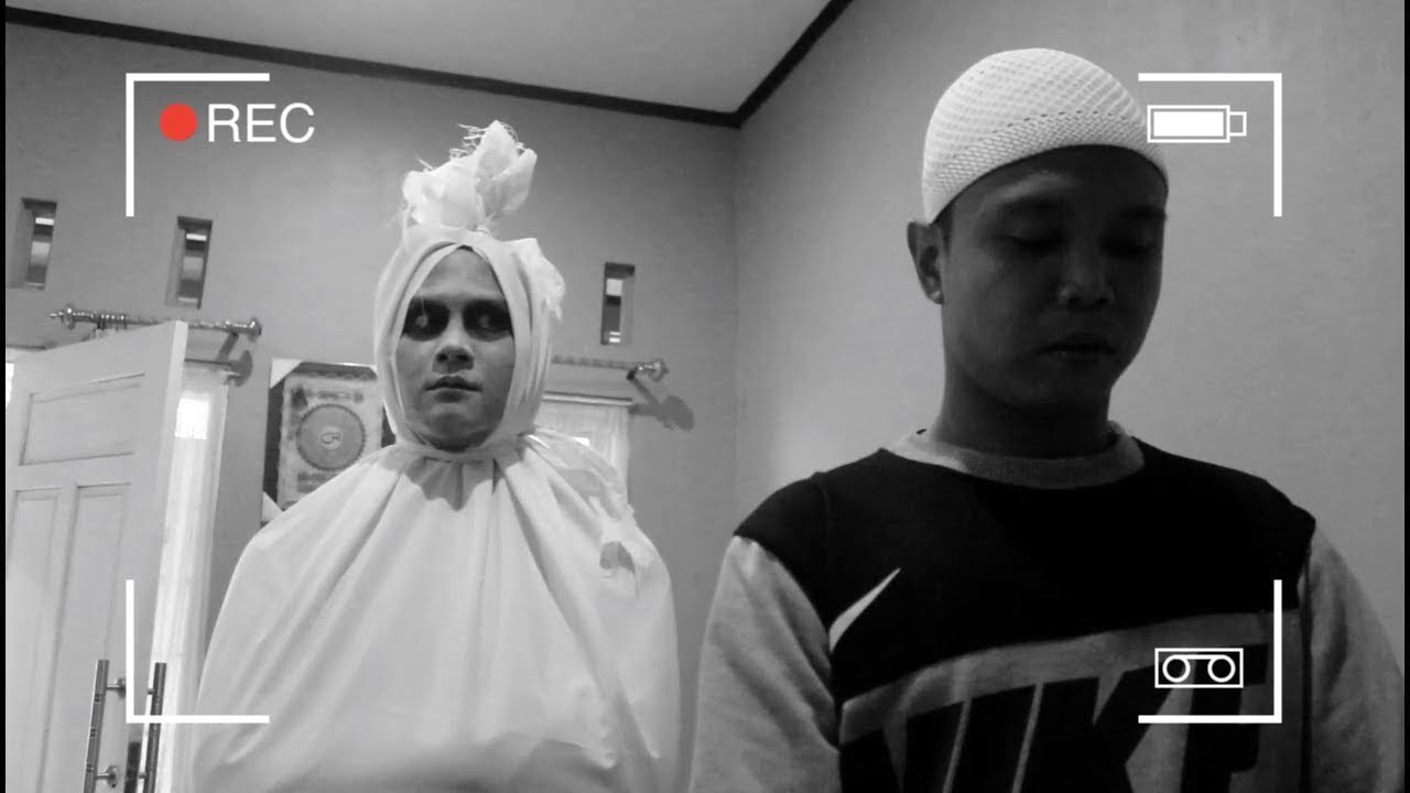 58 Hantu Pocong Ikut Solat HD Terbaik