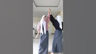 CEWEK SMA JILBAB JOGET KEKINIAN