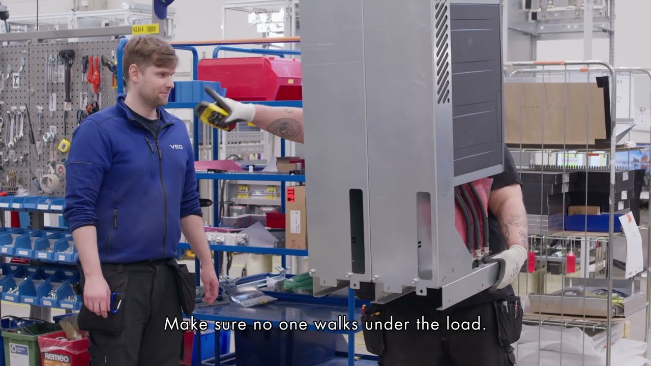 Safe use of overhead and pillar cranes