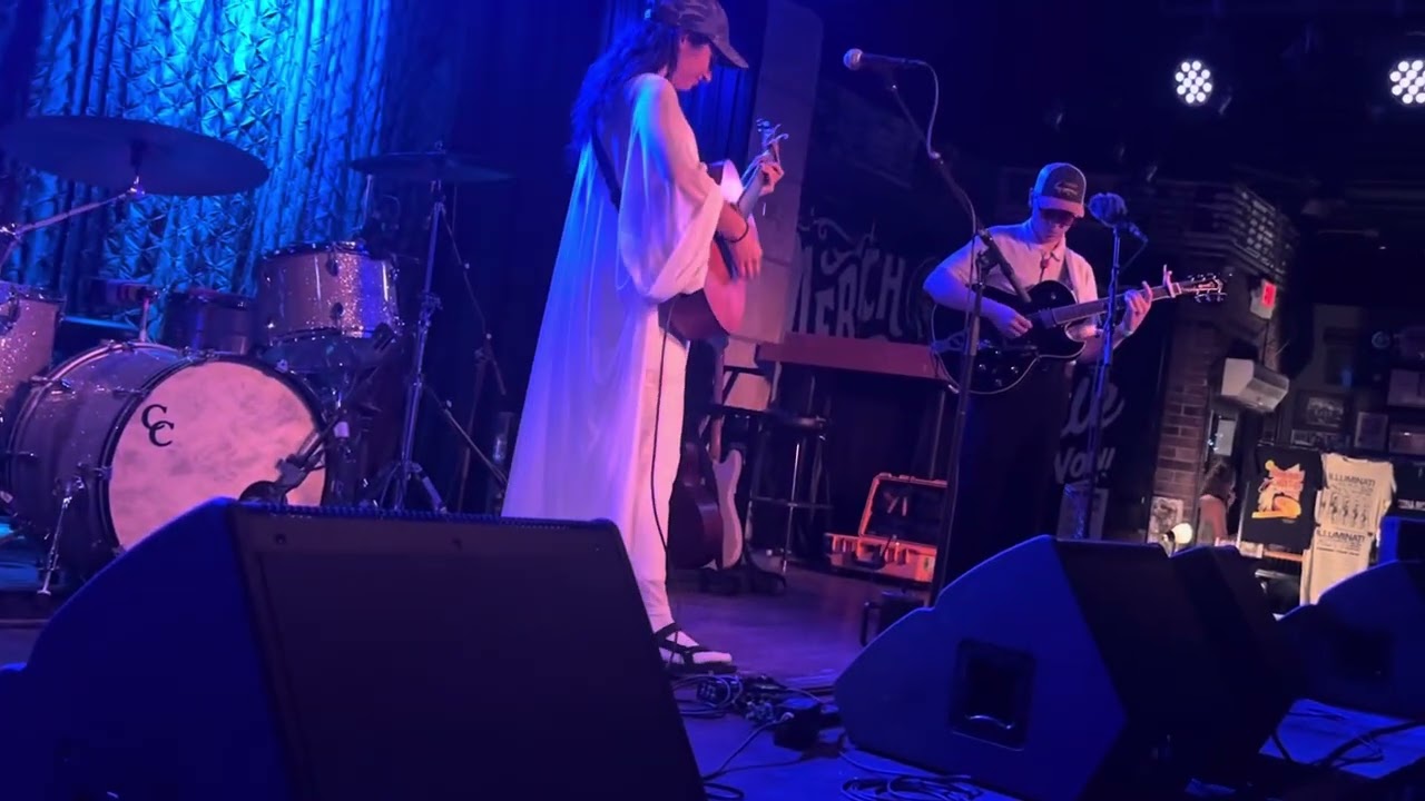 Georgia Maq perform “Tropical Lush Ice” at Crowbar 06/10/25
