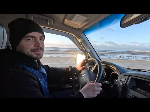 Видео: Пробиваемся на полуостров Рыбачий зимой на внедорожниках!