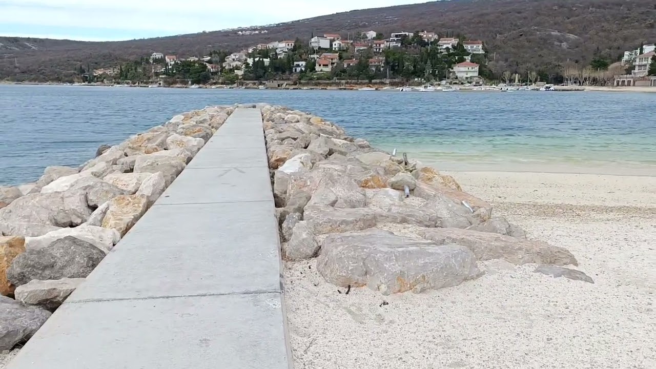 Скорость ветра 😱😵‍💫 а волн почти нет 